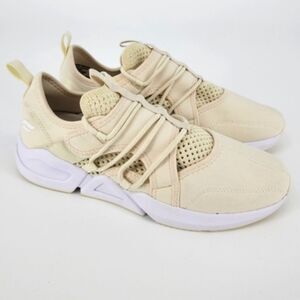 Fabletics Cream brookside performance sneakers